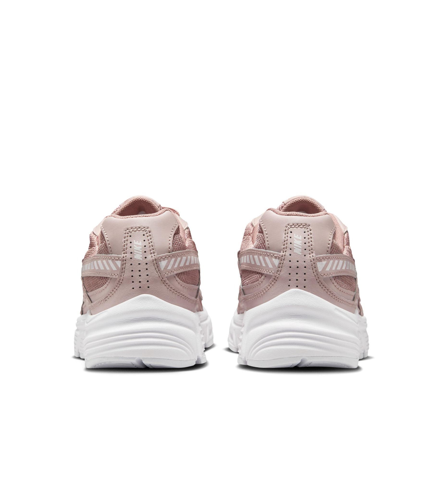 Nike Initiator Women’s Shoes “Particle Pink/White/Silt Red” (394053-600)