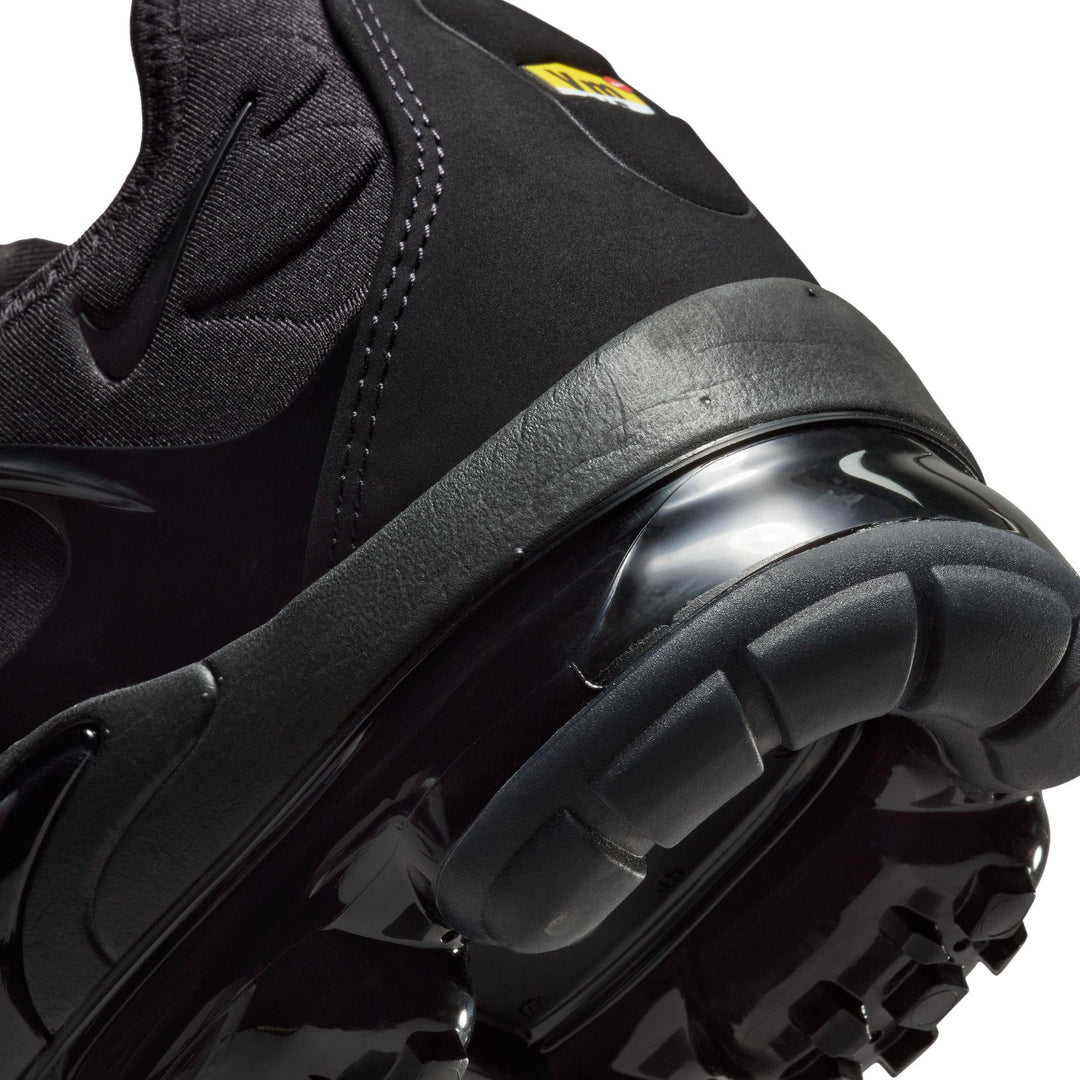 Nike Air VaporMax Plus Black/Black-Dark Grey 924453-004 | Pro Feet