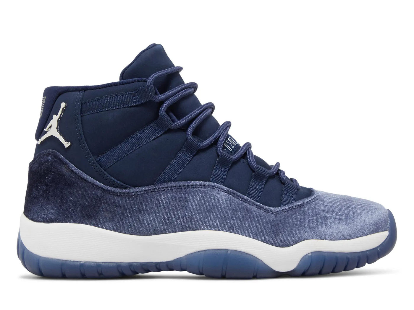 Women’s Air Jordan 11 'Midnight Navy Velvet'