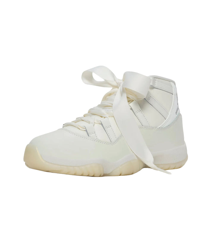 Air Jordan 11 Retro “Pearl”