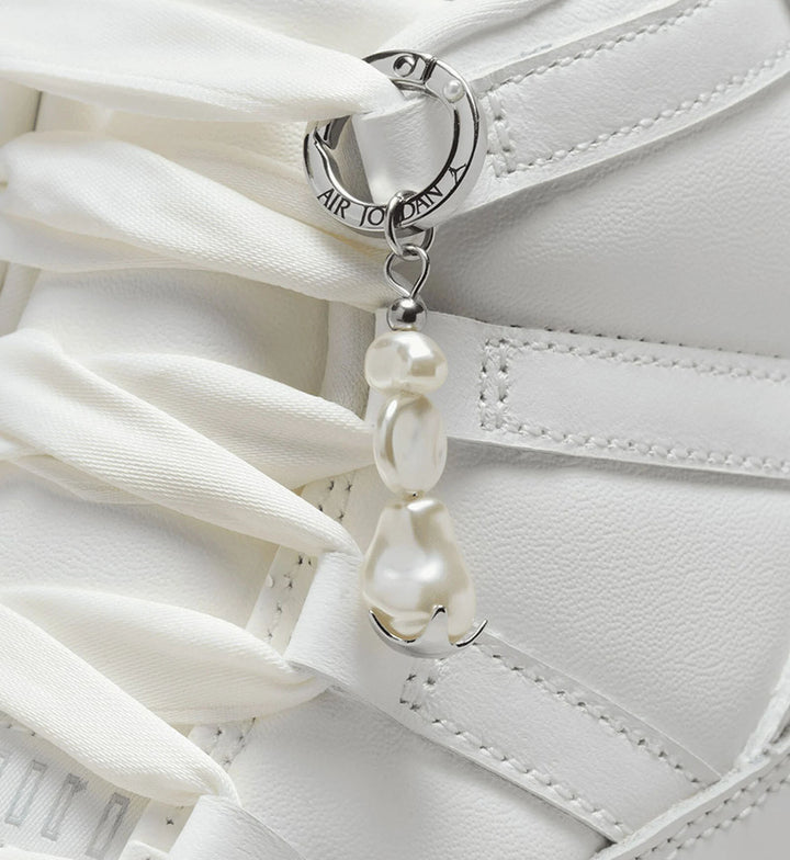 Air Jordan 11 Retro “Pearl”