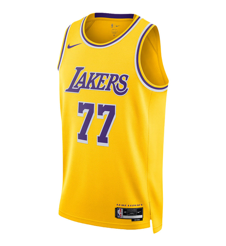 Luka Dončić Los Angeles Lakers Icon Edition 2022/23 Nike Dri-FIT NBA Swingman Jersey DN2009-741 | Pro Feet