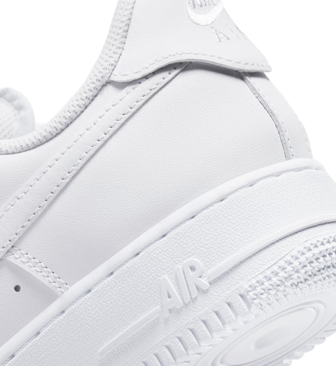 Nike Air Force 1 ’07 EasyOn Women “White/White/White” (DX5883-100)