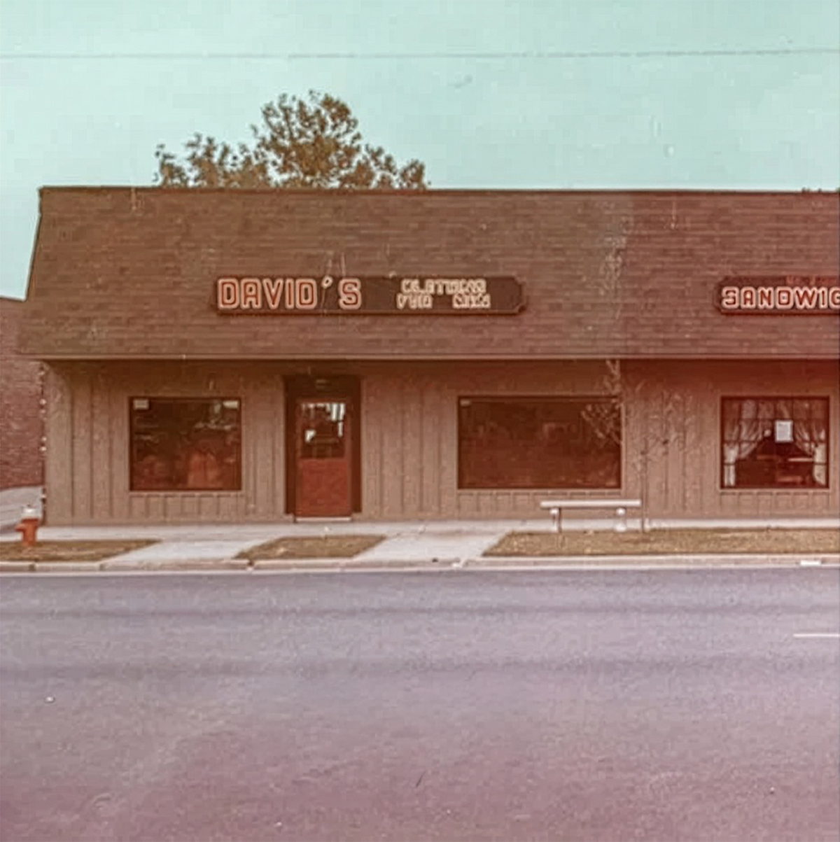 David’s Clothing, the beginning of the Pro Feet family retail story