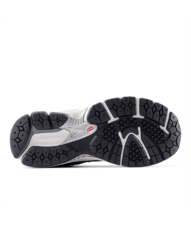 New Balance 2002 GS Black Cement/Castlerock GC2002RA | Pro Feet