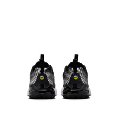 Nike Air Max Phoenix Little Kids’ Shoes “Black/Metallic Gold/White” (HF7053-007)