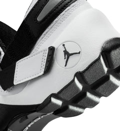 Jordan Trunner LX Women’s Shoes White/Black/Reflective Silver (HQ2164-100)