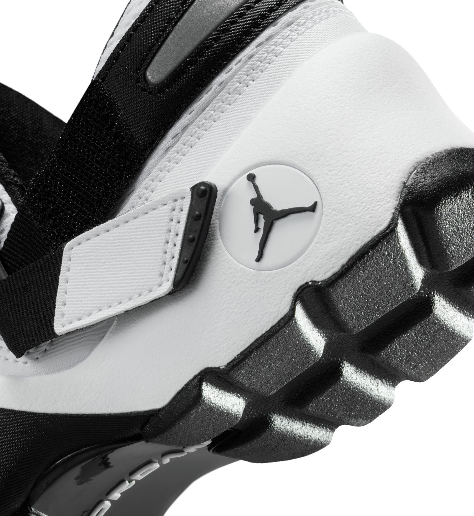 Jordan Trunner LX Women’s Shoes White/Black/Reflective Silver (HQ2164-100)