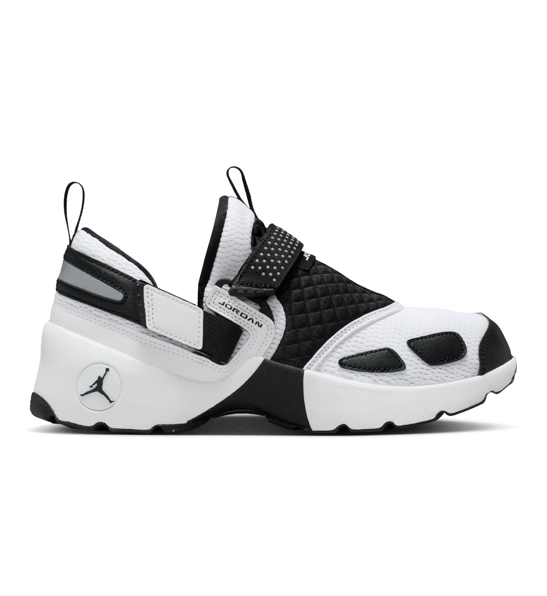 Jordan Trunner LX Women’s Shoes White/Black/Reflective Silver (HQ2164-100)