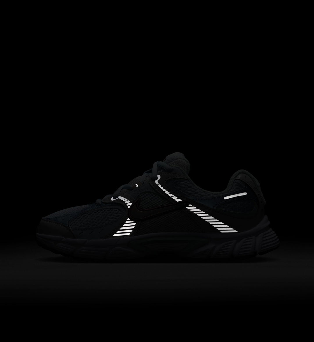 Nike V5 RNR Big Kids’ Shoes “Aura/Moon Particle/Platinum Tint” (HQ6411-400)