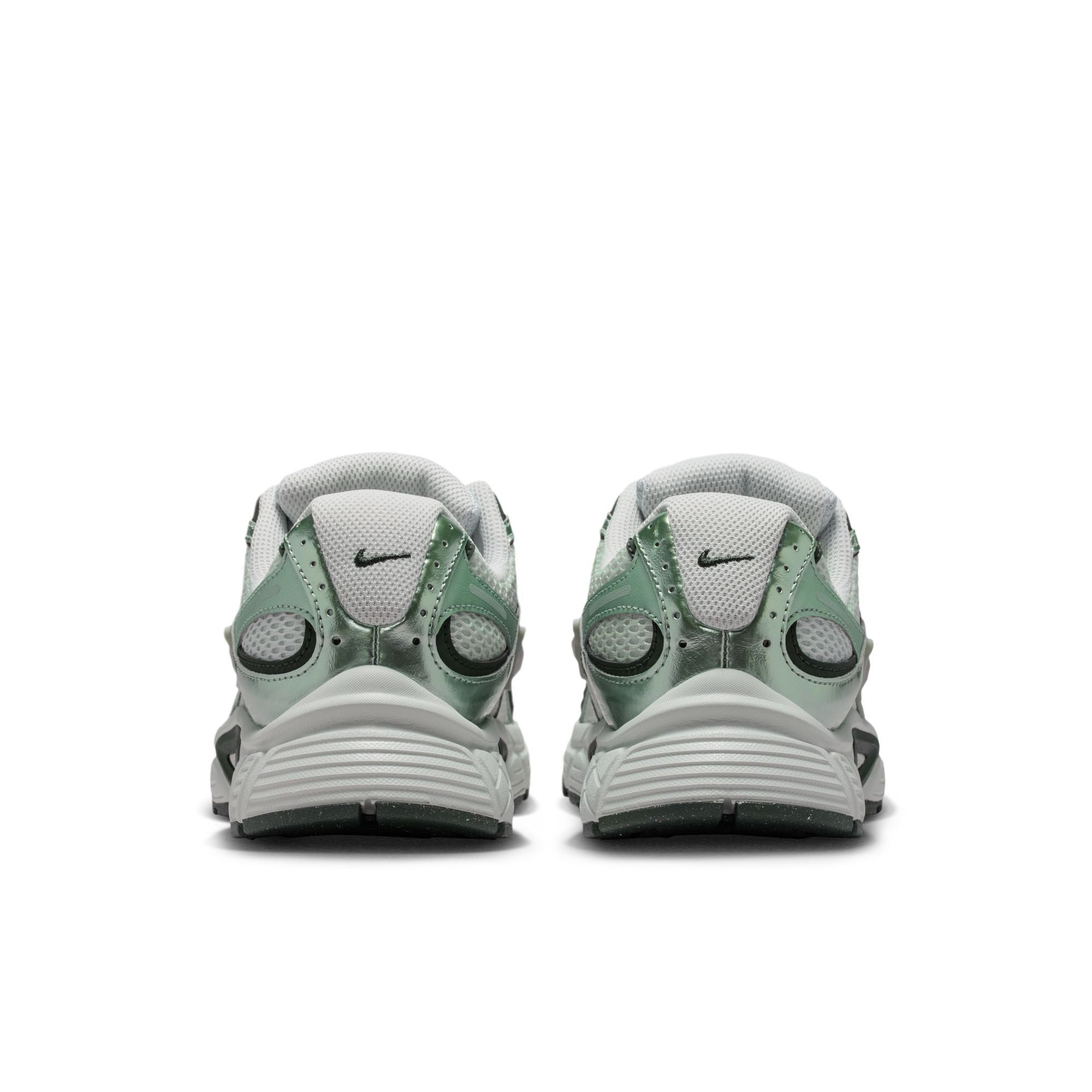 Nike V5 RNR Women’s Shoes Light Silver Black Spruce HQ7901-014 | Pro Feet