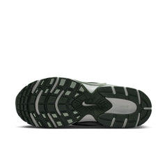 Nike V5 RNR Women’s Shoes Light Silver Black Spruce HQ7901-014 | Pro Feet