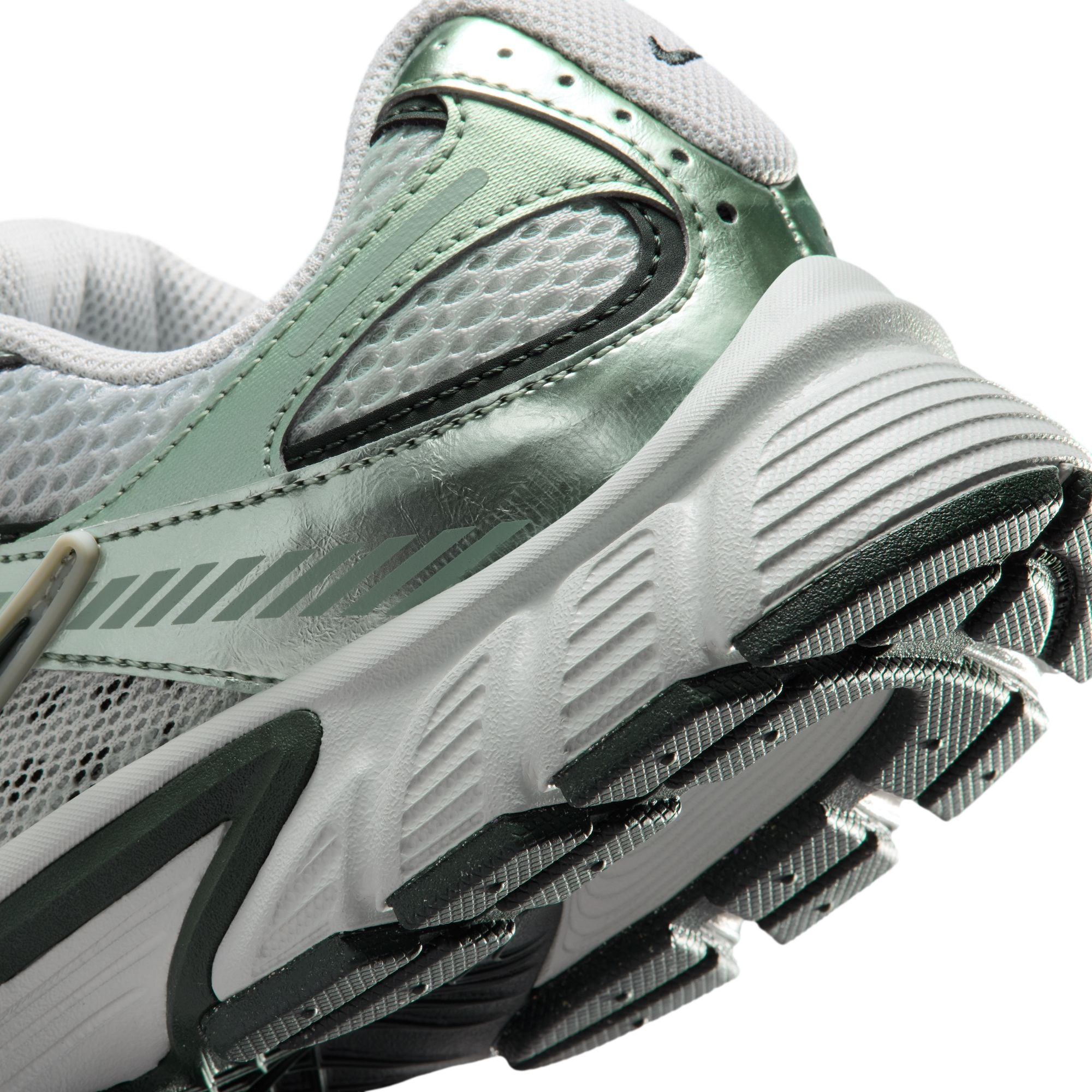 Nike V5 RNR Women’s Shoes Light Silver Black Spruce HQ7901-014 | Pro Feet