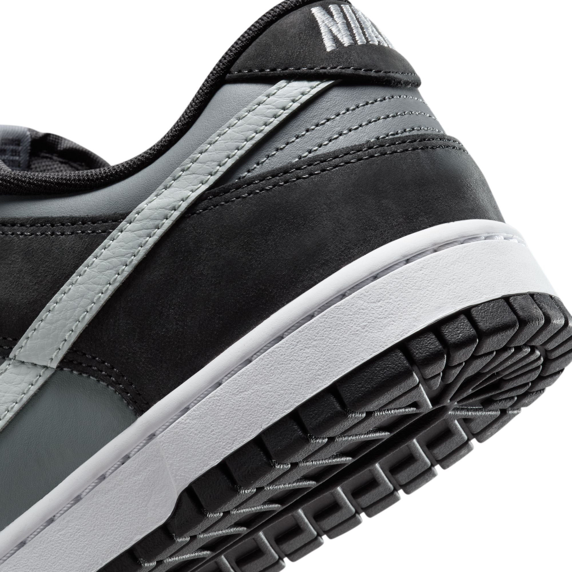 Nike Dunk Low Black/Light Smoke Grey/Smoke Grey/White (IB3079-001)