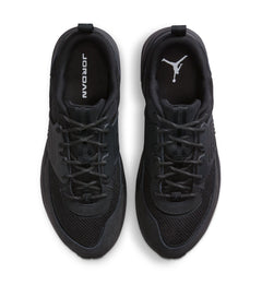 Jordan Trunner O/S “Black/Black/Anthracite” (IB3722-003)