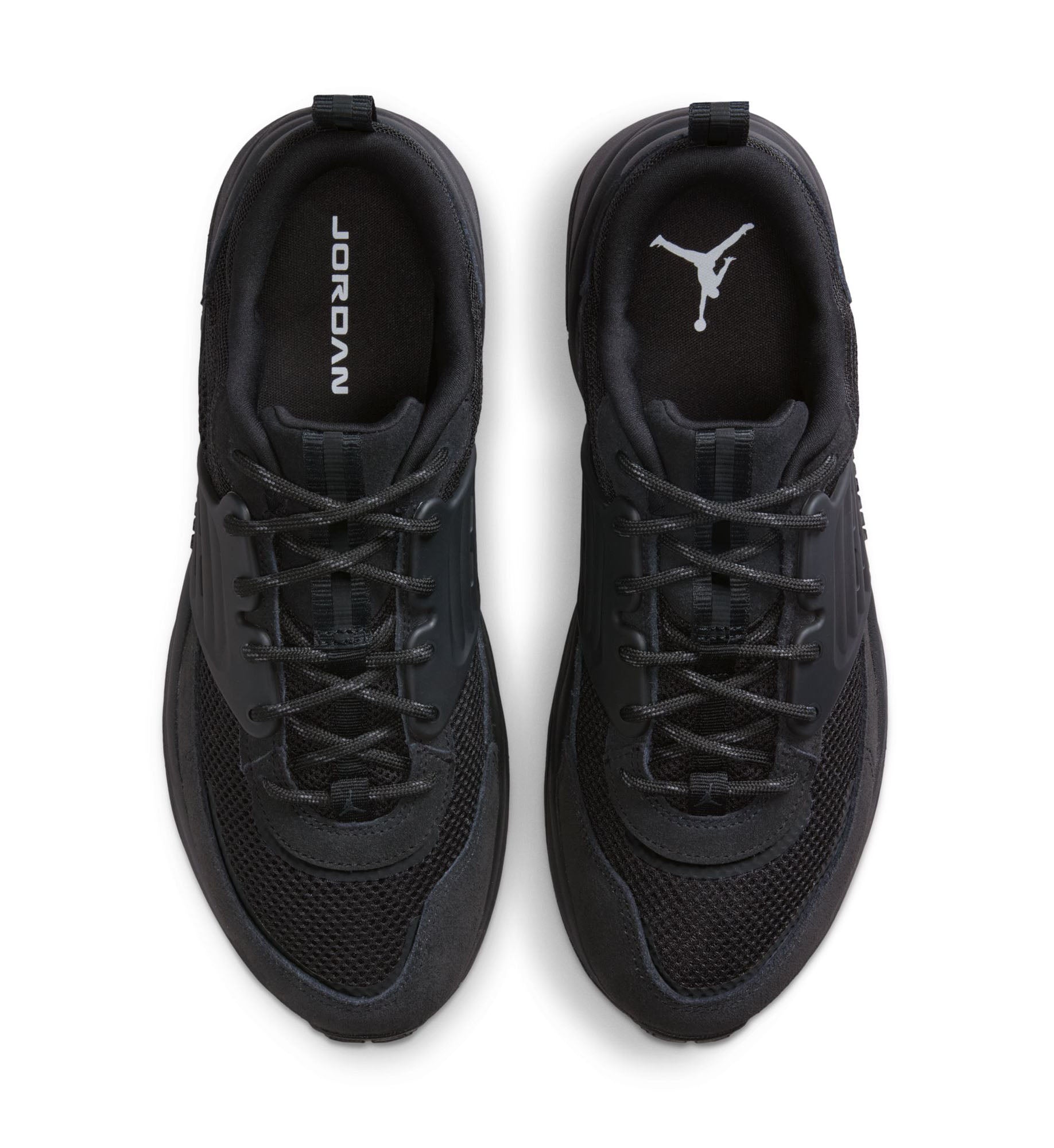 Jordan Trunner O/S “Black/Black/Anthracite” (IB3722-003)