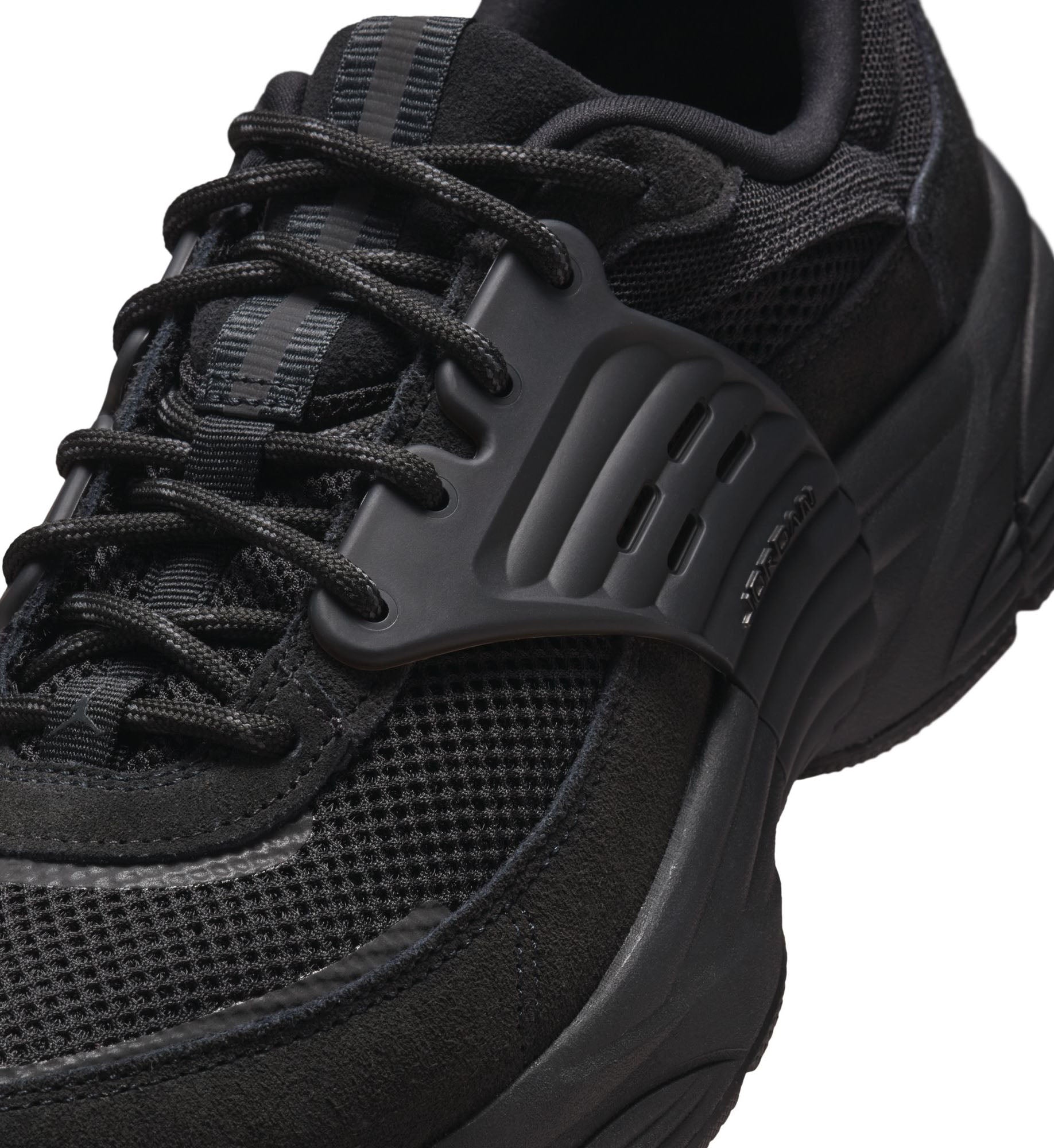 Jordan Trunner O/S “Black/Black/Anthracite” (IB3722-003)