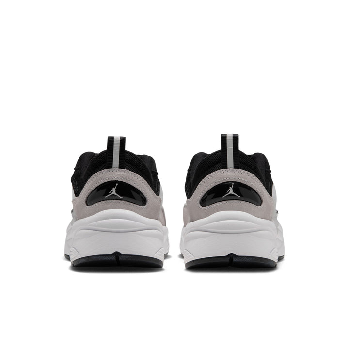 Jordan Trunner O/S Black White IB3722-013 | Pro Feet