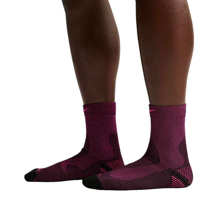 Nike Run Lightweight Micro-Crew Socks Black Hyper Pink IB6114-011 | Pro Feet