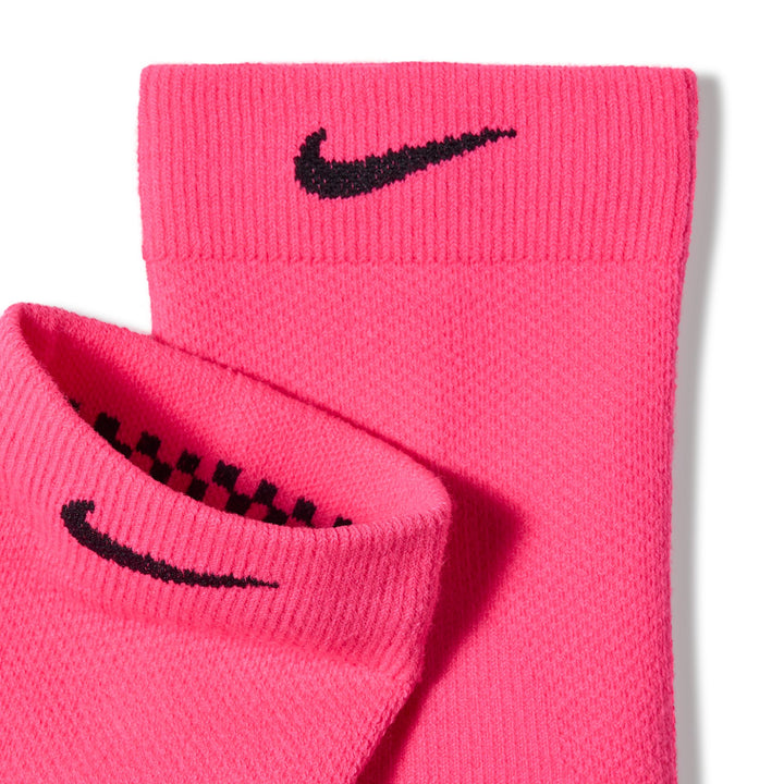 Nike Run Lightweight Micro-Crew Socks Hyper Pink Black IB6114-645 | Pro Feet