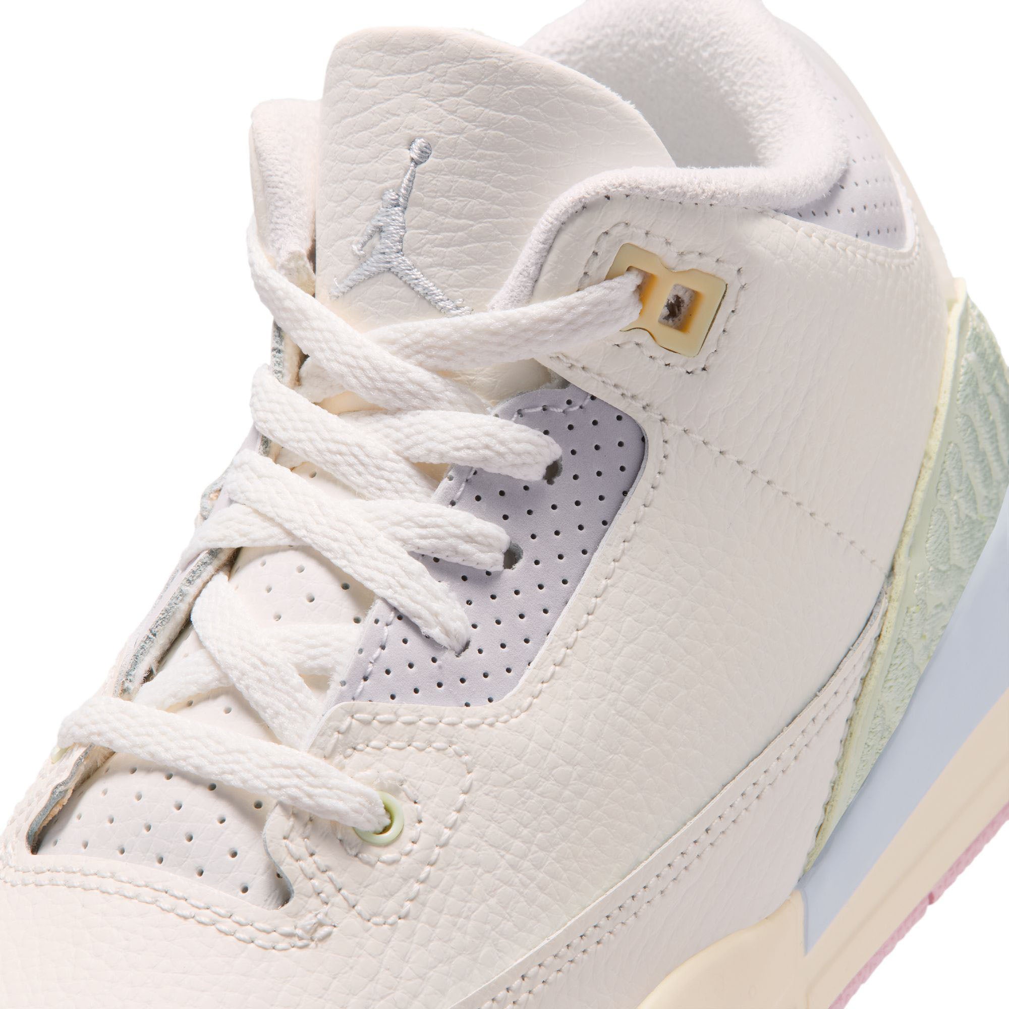 Jordan 3 Retro PS 'Spring is in The Air' Sail Aura Jade Aura Iris Whisper | Pro Feet | IF4757-100