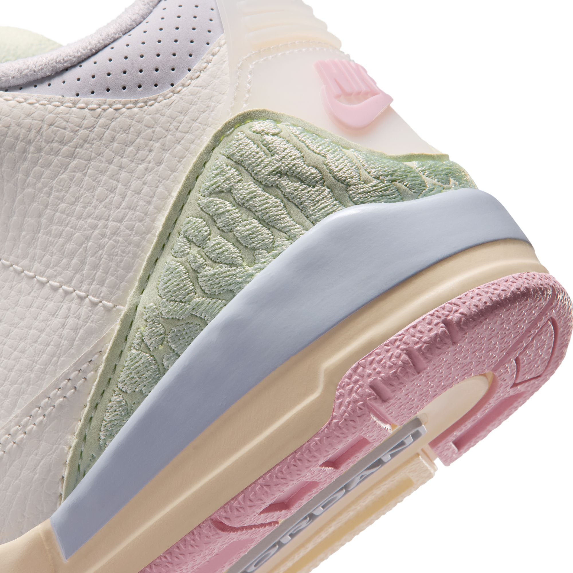 Jordan 3 Retro PS 'Spring is in The Air' Sail Aura Jade Aura Iris Whisper | Pro Feet | IF4757-100