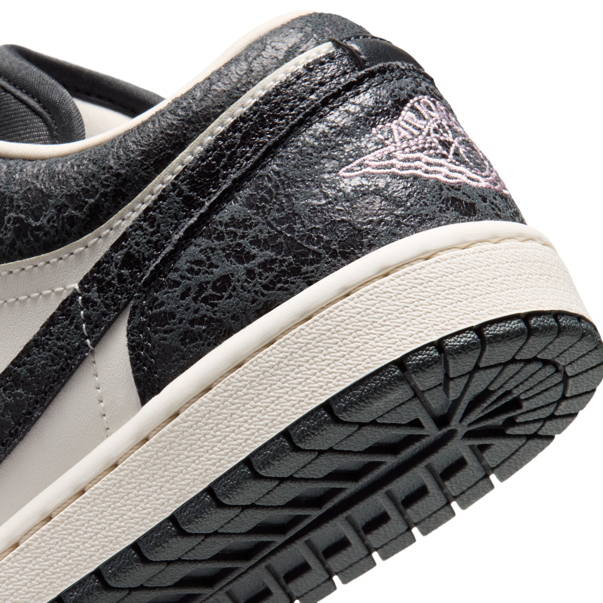 Air Jordan 1 Low SE Women’s Shoes Anthracite Iced Carmine Sail II0595-001 | Pro Feet