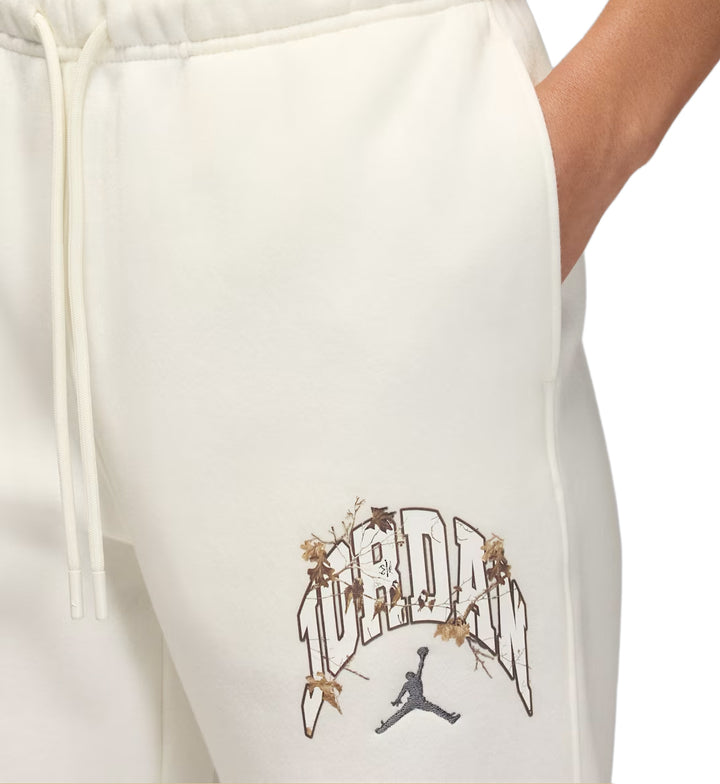 Jordan Brooklyn Fleece Women’s Realtree Pants front detail