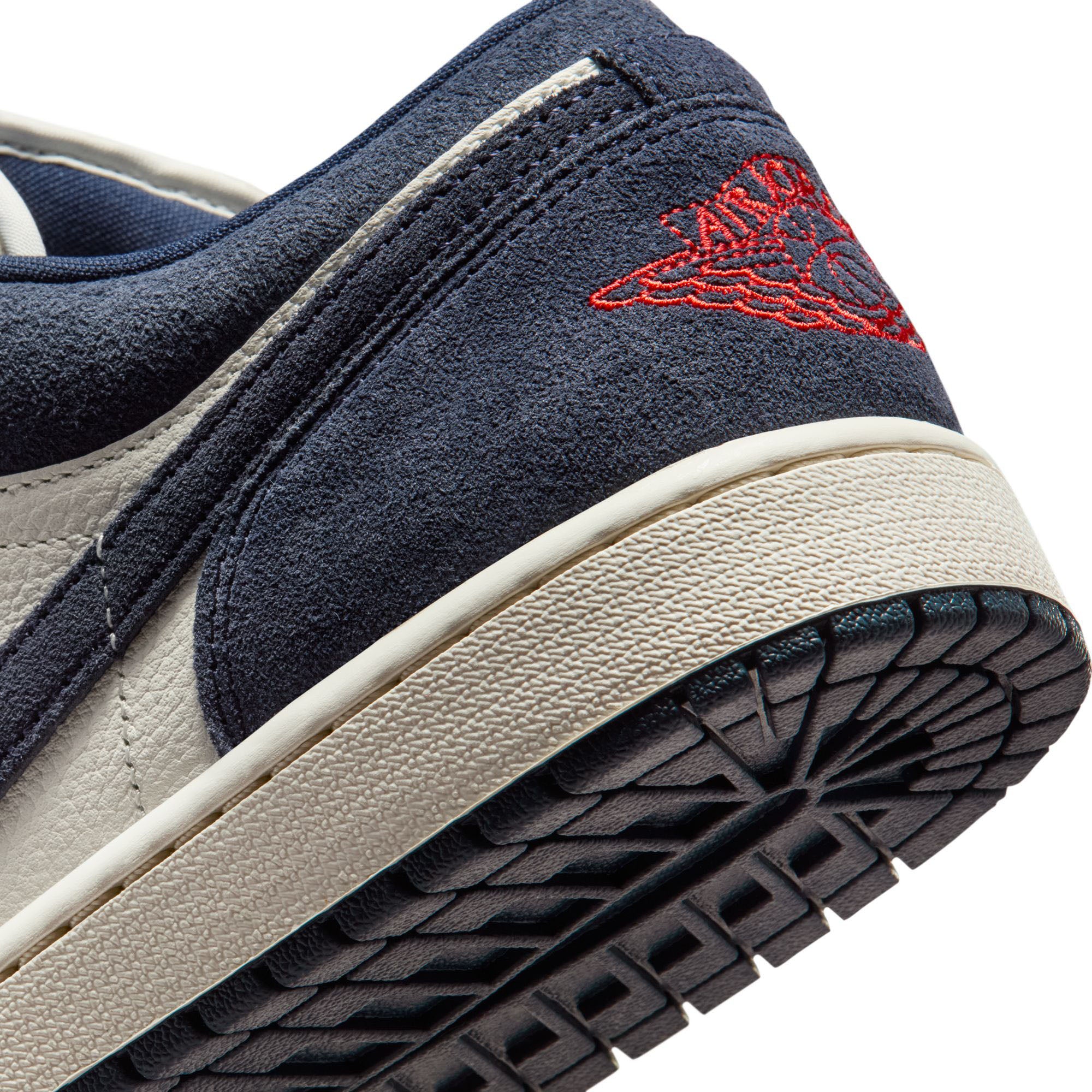 Air Jordan 1 Low SE Obsidian/Obsidian-University Gold (IO7448-400)