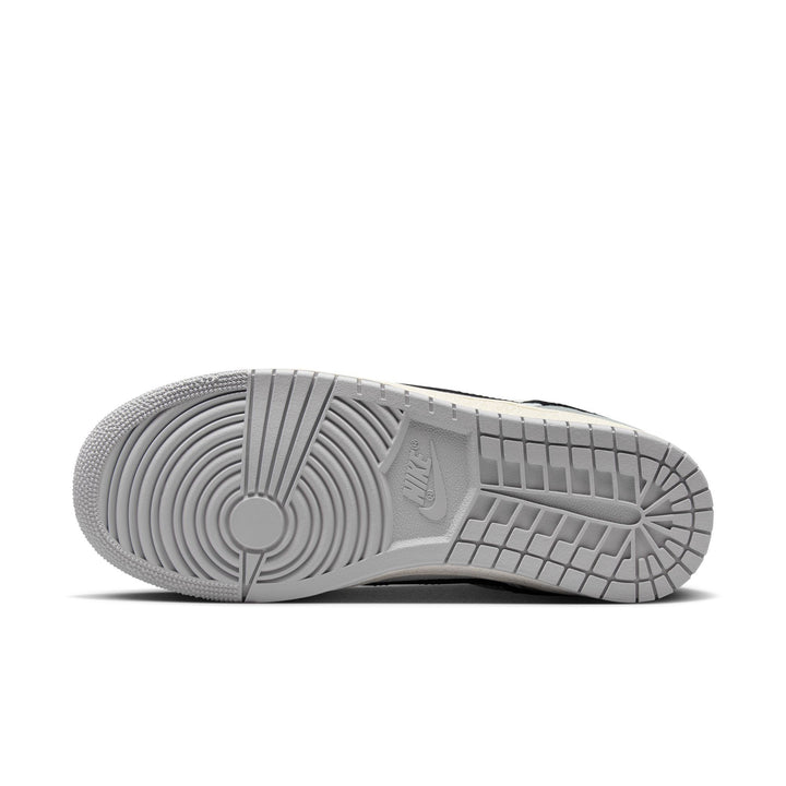 Air Jordan Skyline Low Women’s Summit White Black Smoke Grey Sail | Pro Feet | IQ0704-101