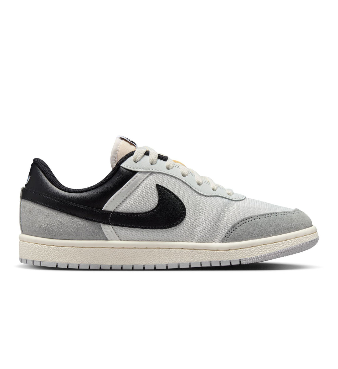 Air Jordan Skyline Low Women’s Summit White Black Smoke Grey Sail | Pro Feet | IQ0704-101