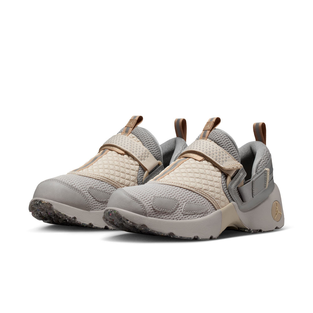 Jordan Trunner LX Lt Iron Ore/Oatmeal-Enigma Stone-Hemp (IQ2719-002)