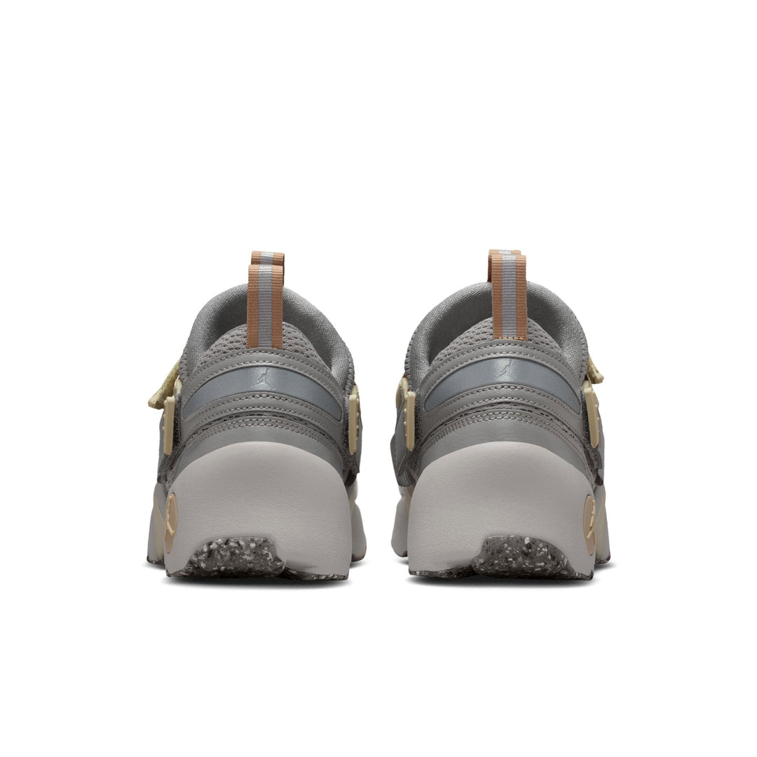 Jordan Trunner LX Lt Iron Ore/Oatmeal-Enigma Stone-Hemp (IQ2719-002)