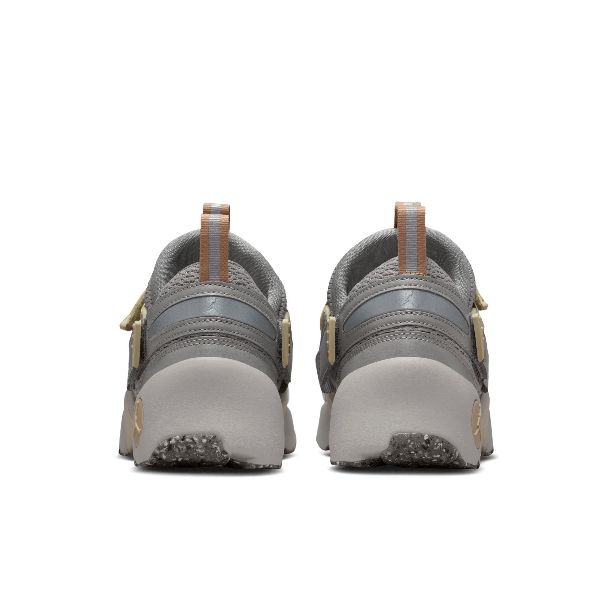Jordan Trunner LX Lt Iron Ore/Oatmeal-Enigma Stone-Hemp (IQ2719-002)