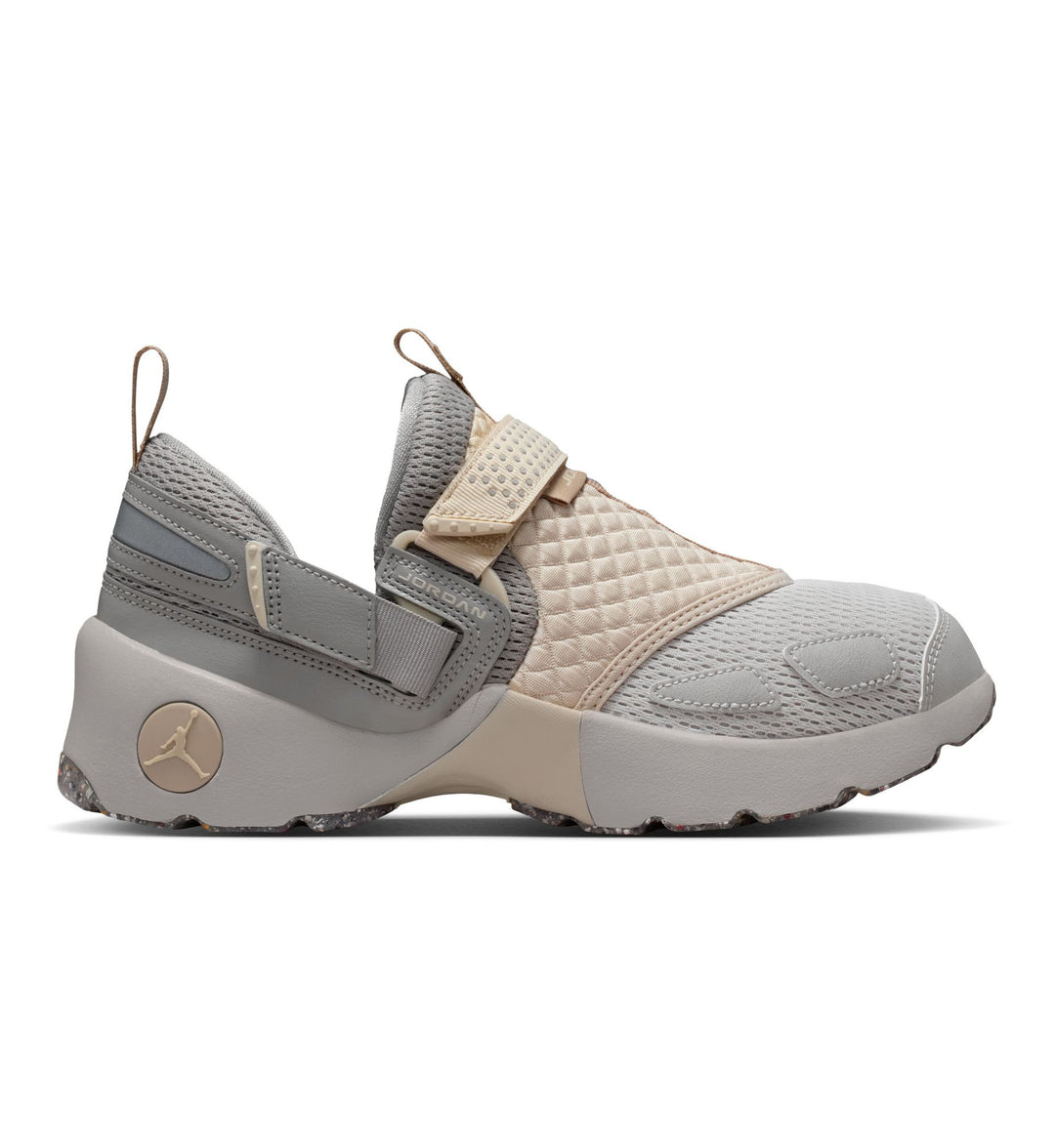 Jordan Trunner LX Lt Iron Ore/Oatmeal-Enigma Stone-Hemp (IQ2719-002)