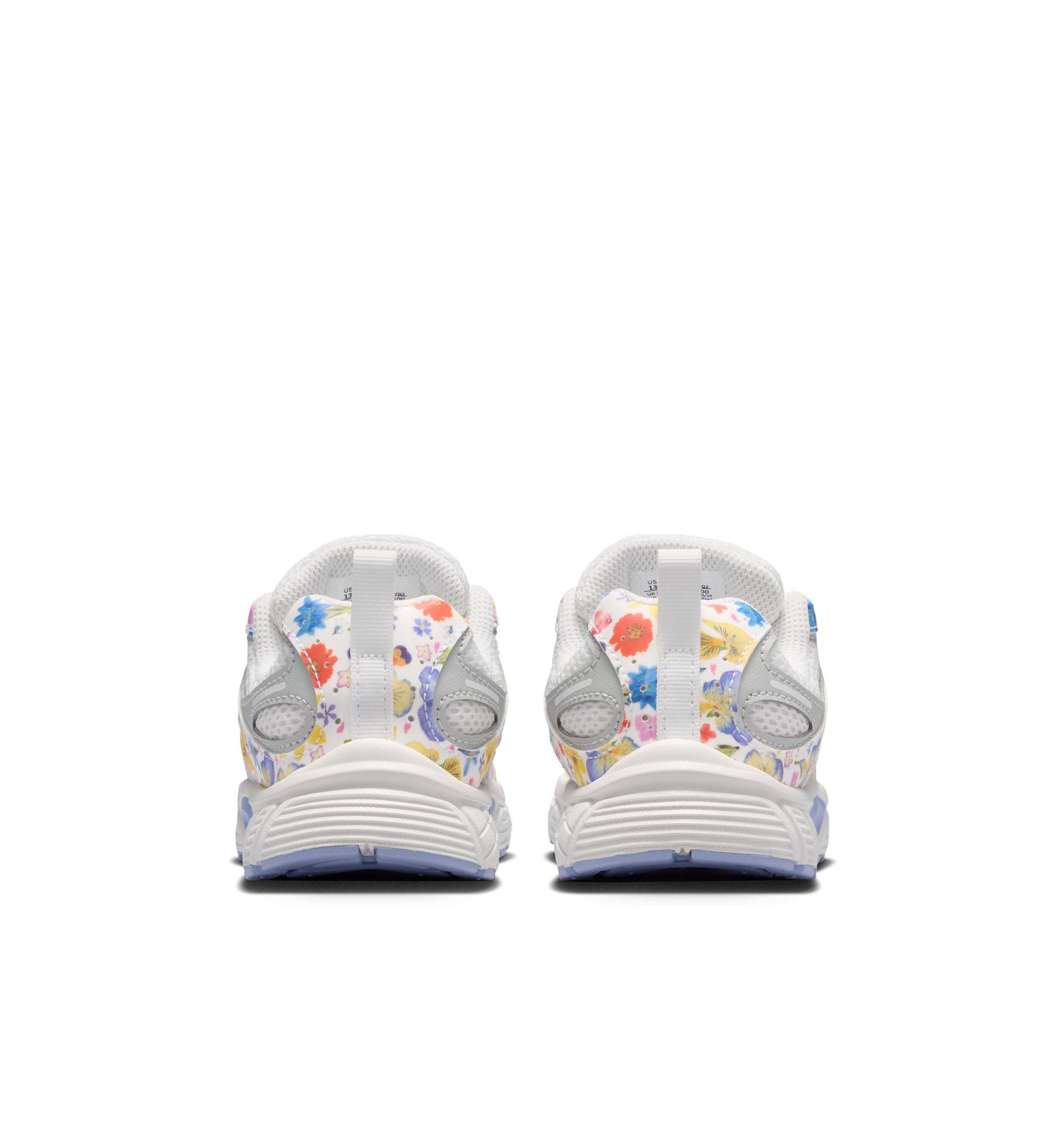 Nike V5 RNR “Summit White/Summit White/Photon Dust” (IQ9038-100)