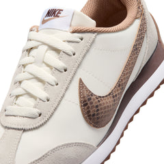 Nike Pacific Premium Sail/British Khaki-Lt Chocolate (IR1377-101)