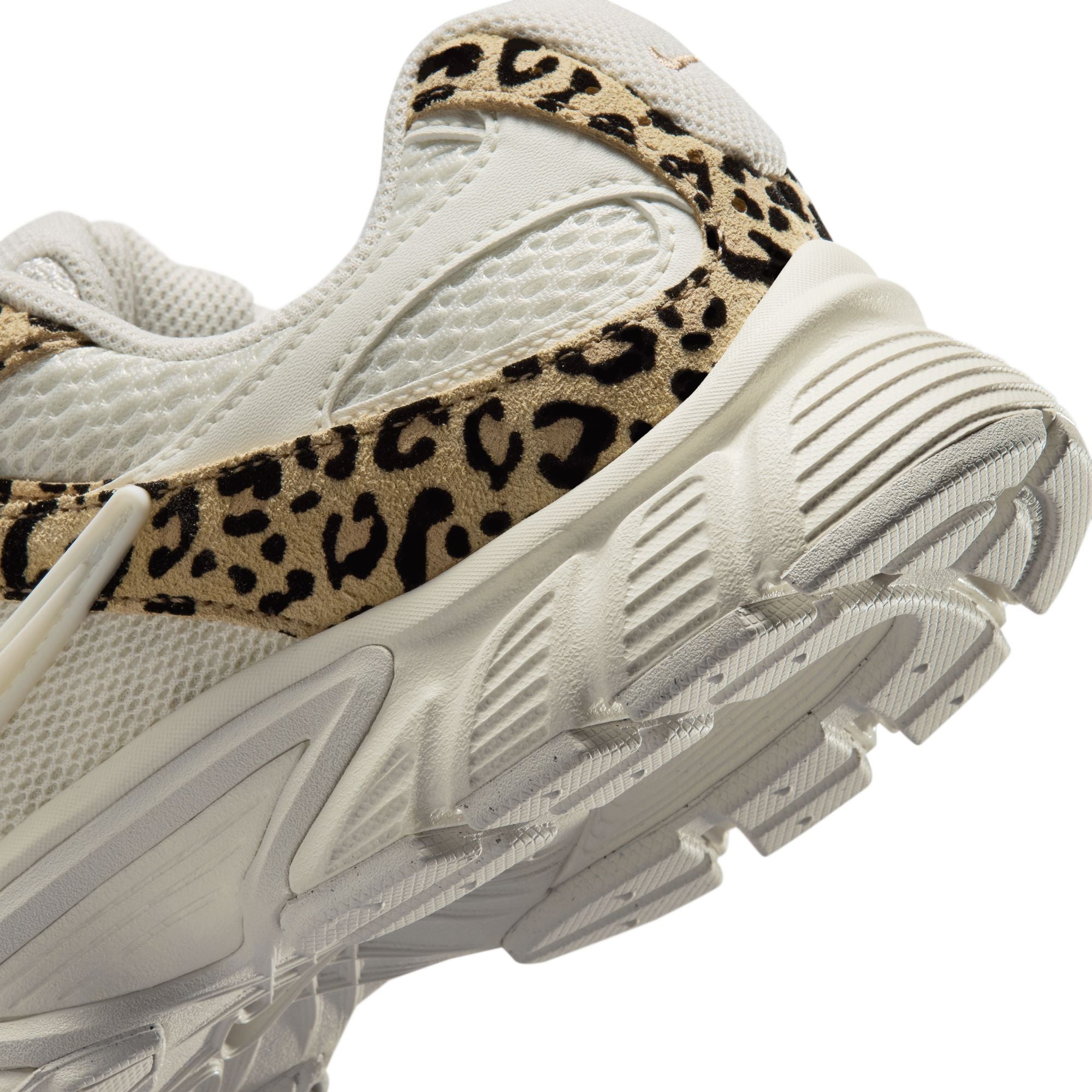 Women’s Nike V5 RNR Suede Sail Sail Hemp IR5823-133 | Pro Feet