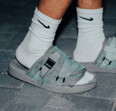 Draco Reflective Storm Slides