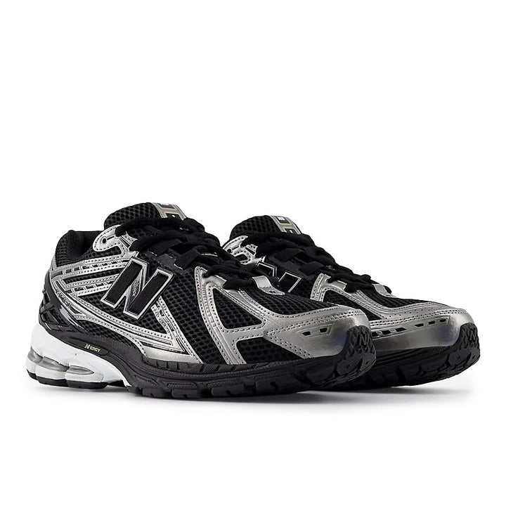 New Balance 1906R Black Dark Silver Metallic U1906RCF | Pro Feet