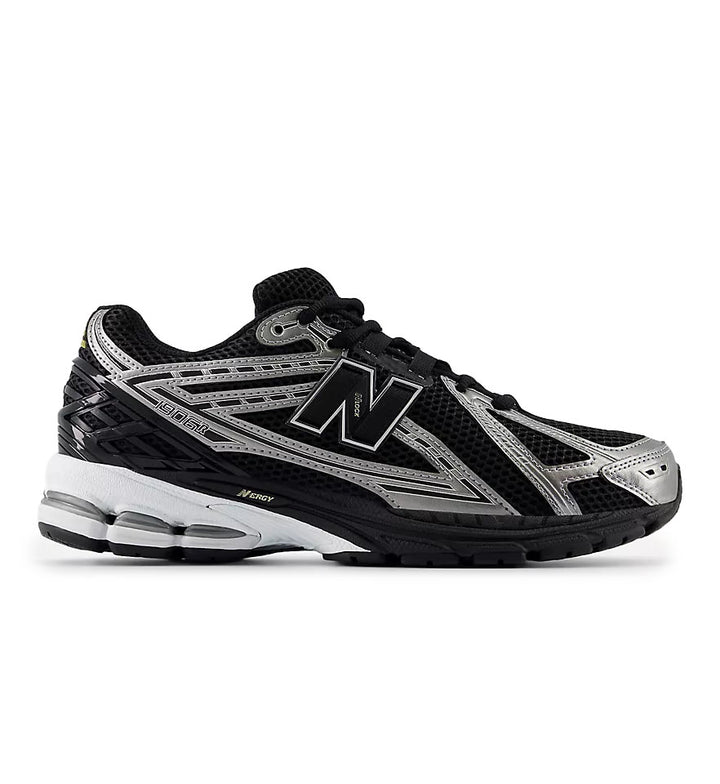 New Balance 1906R Black Dark Silver Metallic U1906RCF | Pro Feet