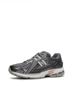 New Balance 1906R “Black Metallic/Urgent Red/Slate Grey” (U1906RCO)