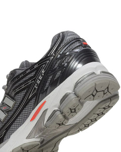 New Balance 1906R “Black Metallic/Urgent Red/Slate Grey” (U1906RCO)