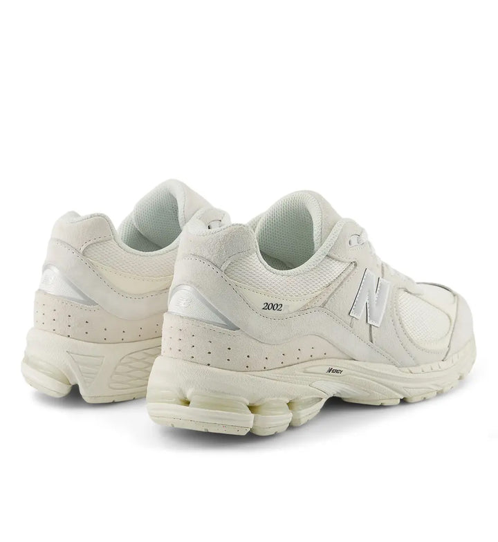 New Balance 2002R “Sea Salt/Silver Metallic” (U20025PO)